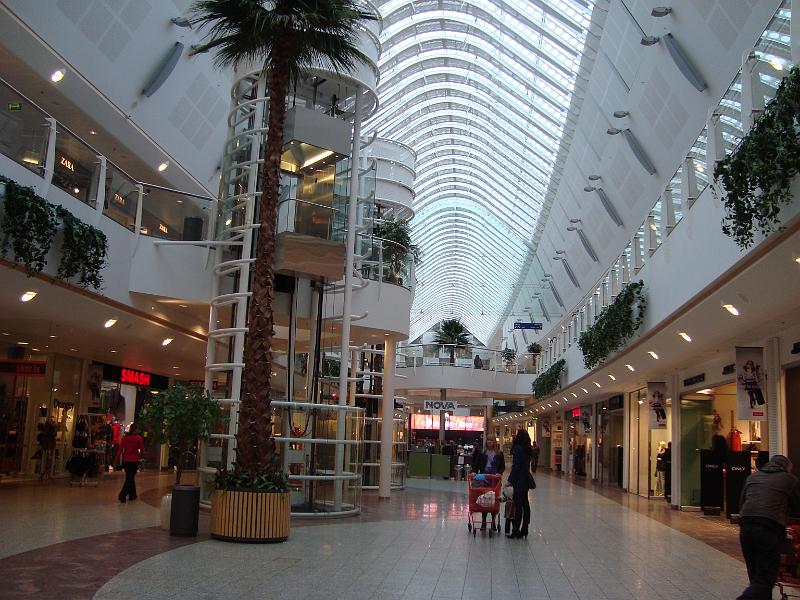 Copy of Smarallind shoping center_1.JPG